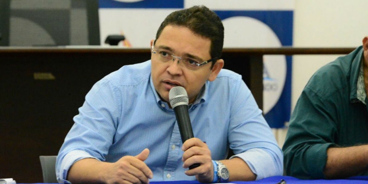 Seguimiento.co El Alcalde responde ante la medida de casa por cárcel.