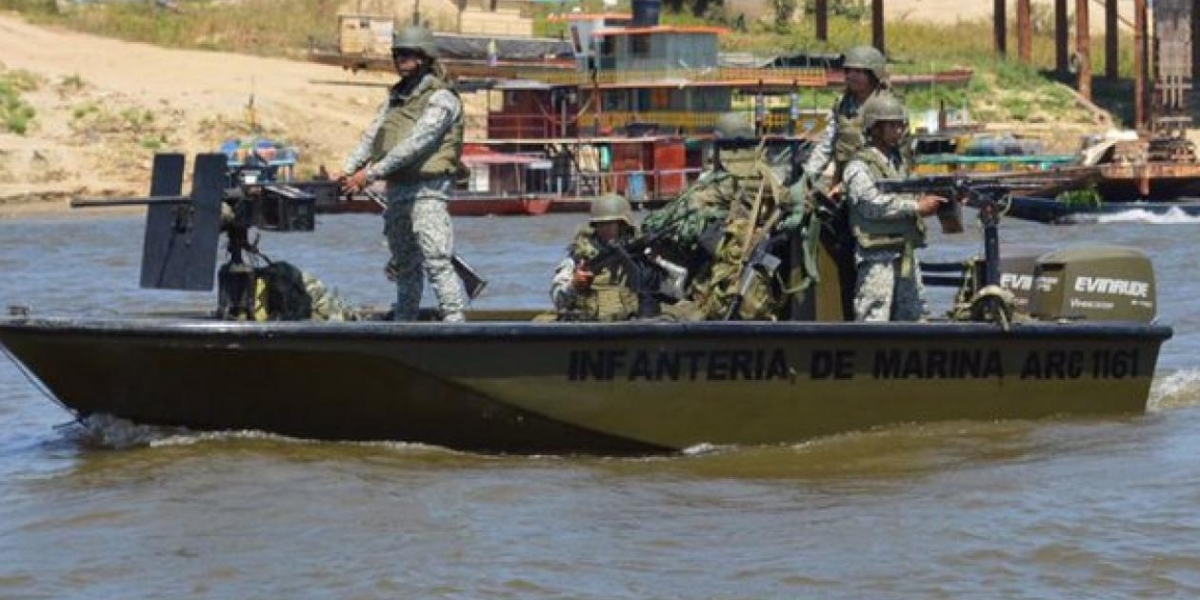 EFE Hasta el lugar llegaron miembros del Cuerpo Técnico de Investigación (CTI) de la Fiscalía colombiana para hacer el levantamiento de los cuerpos.
