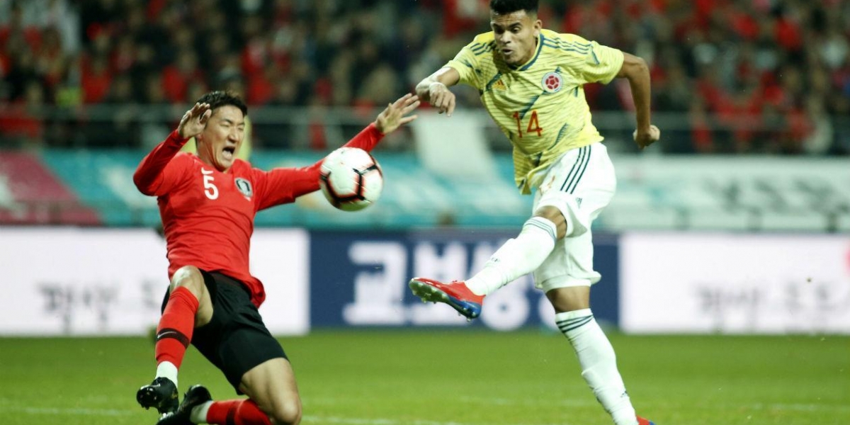 Luis Díaz en acción con la Selección Colombia. 