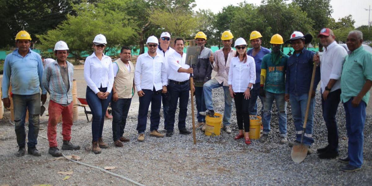 Gobernación del Magdalena En su recorrido la mandataria estuvo acompañada por el alcalde Víctor Rangel, el jefe de la Oficina de Paz, Atención a Víctimas Derechos Humanos y Posconflicto, Luis Miguel Gómez.
