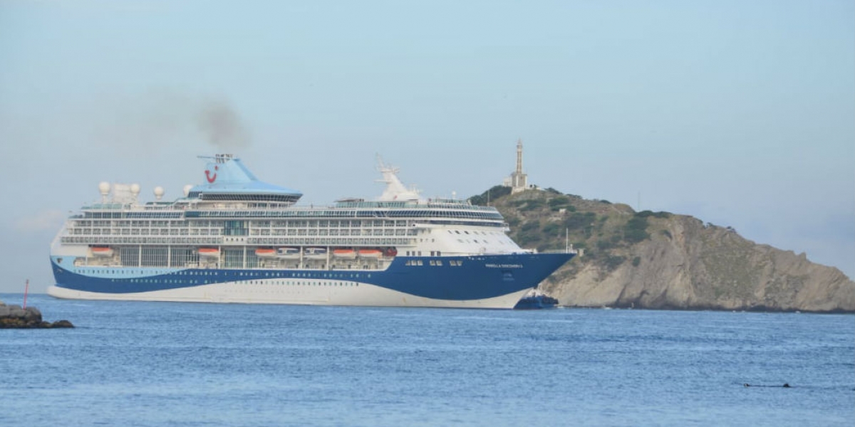 El crucero llega procedente de Cartagena.