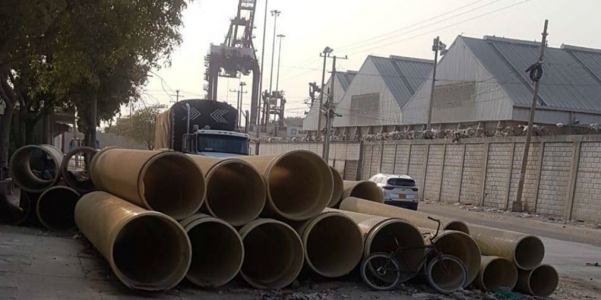 Obras de alcantarillado pluvial en la Avenida del Ferrocarril.