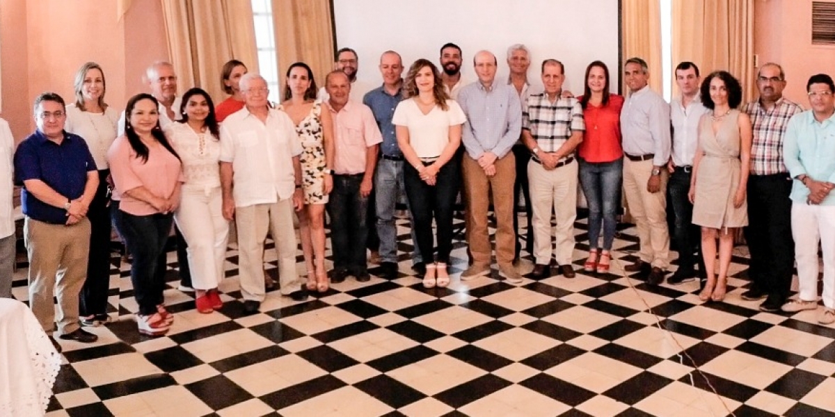Cortesía Reunión del Alcalde encargado con gremios y entidades de la ciudad