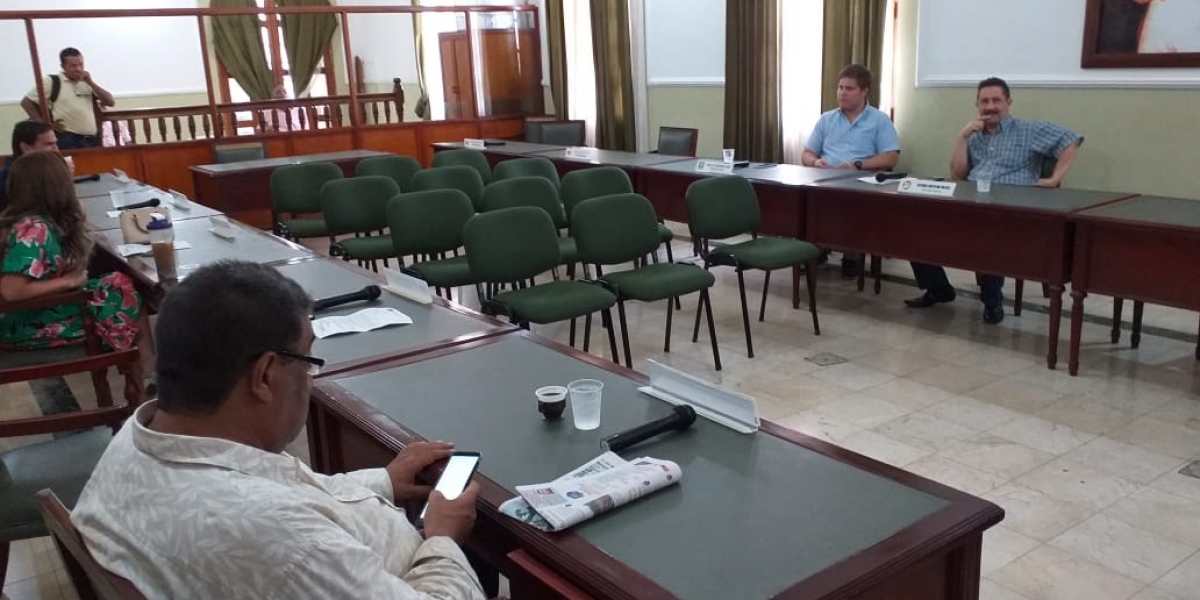 Seguimiento.co Los diputados rechazan que temas del Magdalena se traten en Barranquilla.