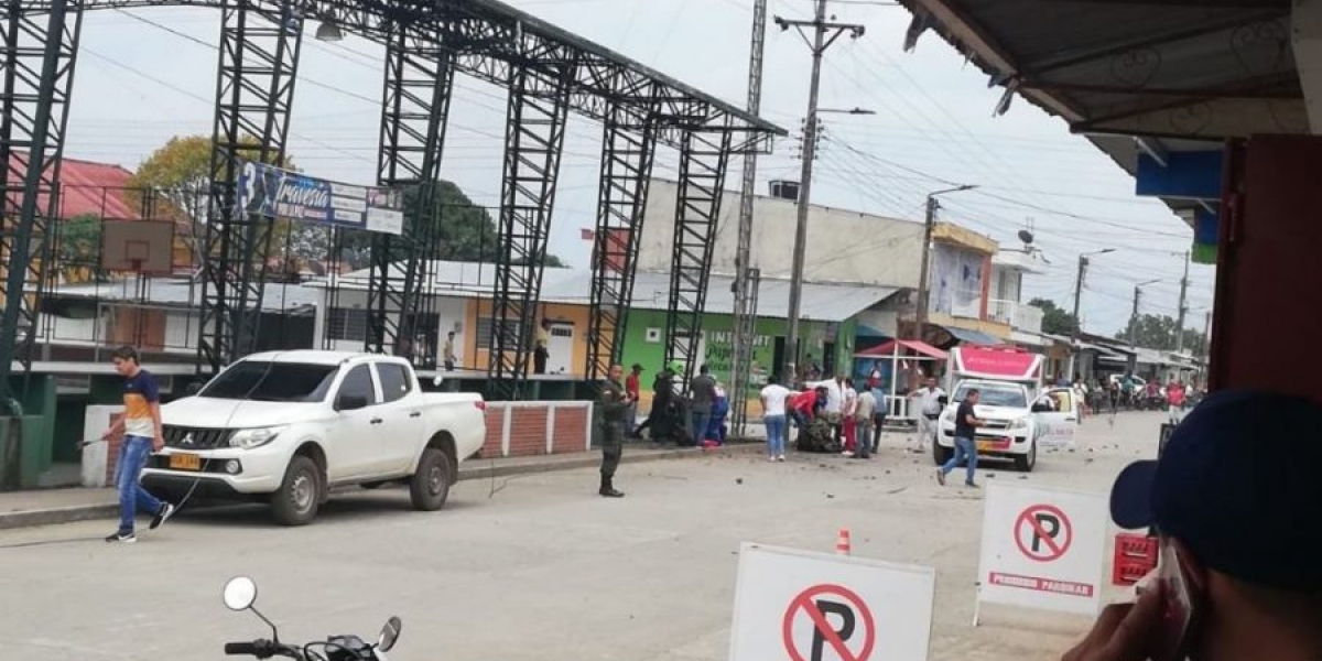 @GuaviareEstereo El artefacto afectó al sector del polideportivo