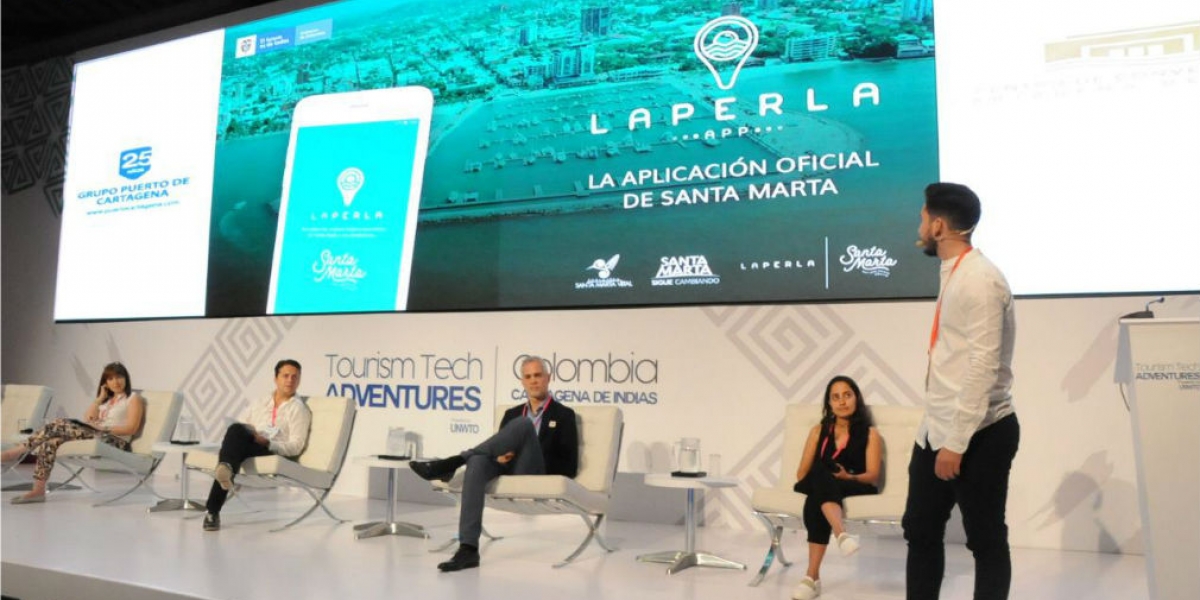 Cortesía Erick Navarro presentando 'La Perla App'