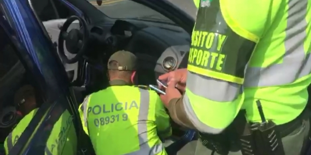 Policía Desmantelan presunta banda de traficantes de celulares