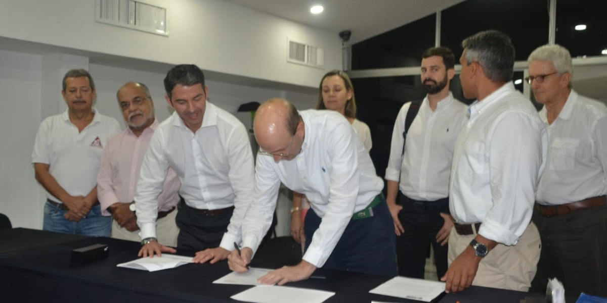Firma del convenio entre la Alcaldía de Santa Marta y la Agencia Nacional de Contratación Pública a través de la plataforma pública ‘Colombia Compra Eficiente’