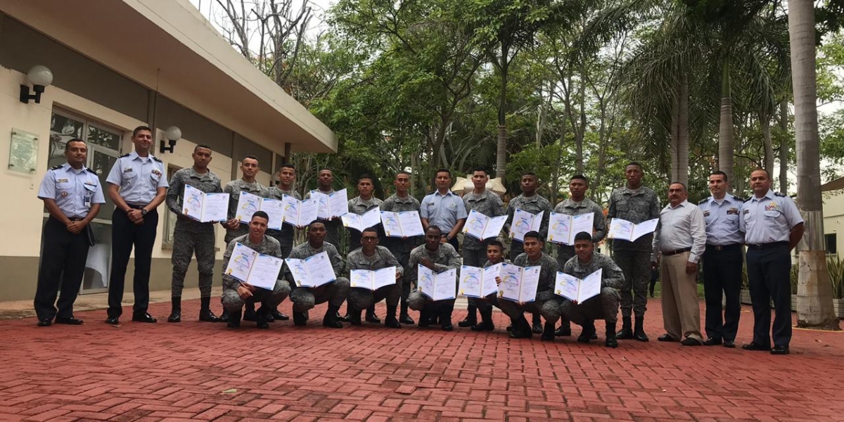Cortesía Graduación de Soldados Bachilleres