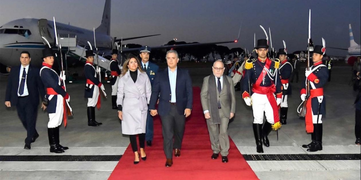 El Presidente Iván Duque a su llegada a territorio argentino.