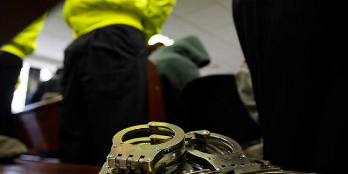 AFP Policías detenidos por presunto asesinato a detenido