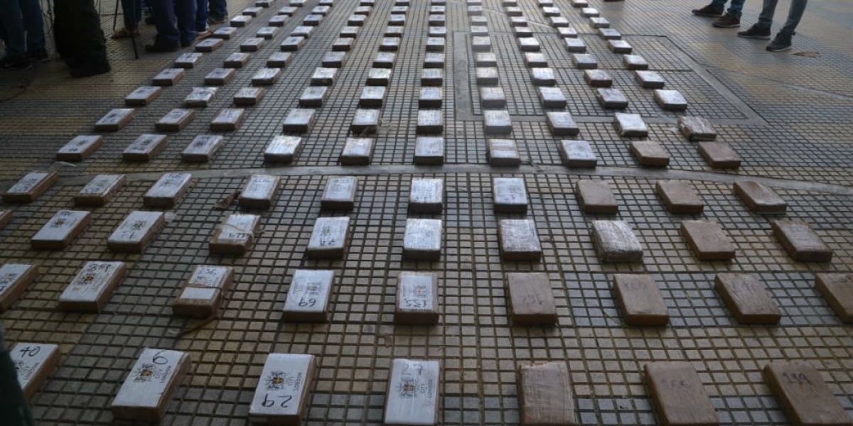 Óscar Mejía - Seguimiento.co Cocaína incautada por la Policía en Playa Salguero.