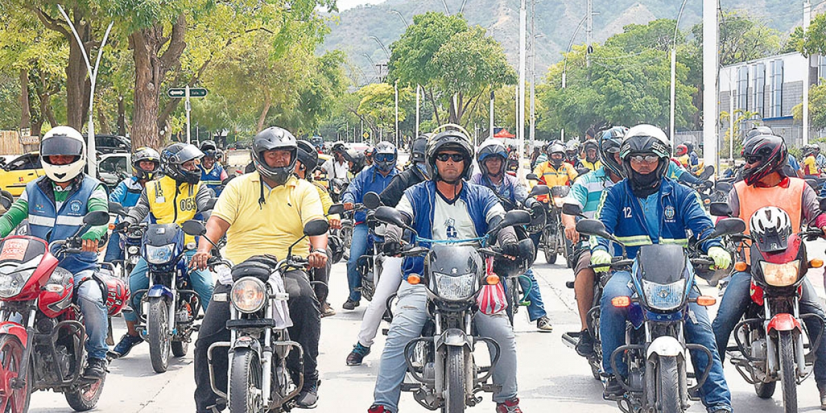 Los mototaxistas se movilizaron para exigir que no les apliquen más restricciones. 