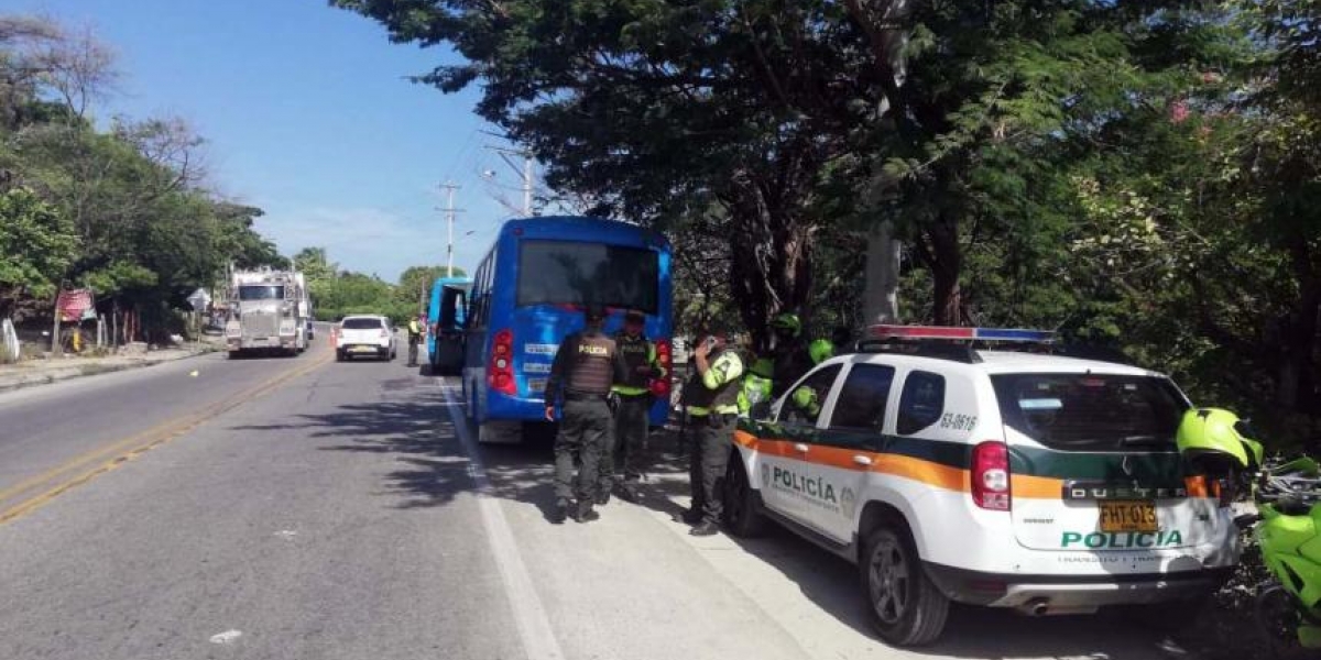 La Policía y el Ejército hacen presencia en las vías del Magdalena. 