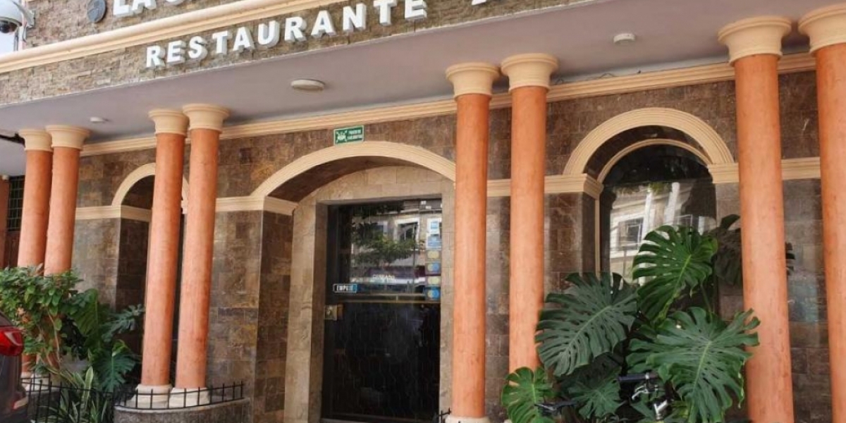Fachada del restaurante La Gran Muralla, en Santa Marta.