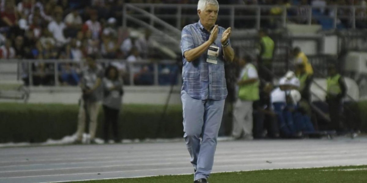 Zona Cero El técnico de Junior, Julio Comesaña.
