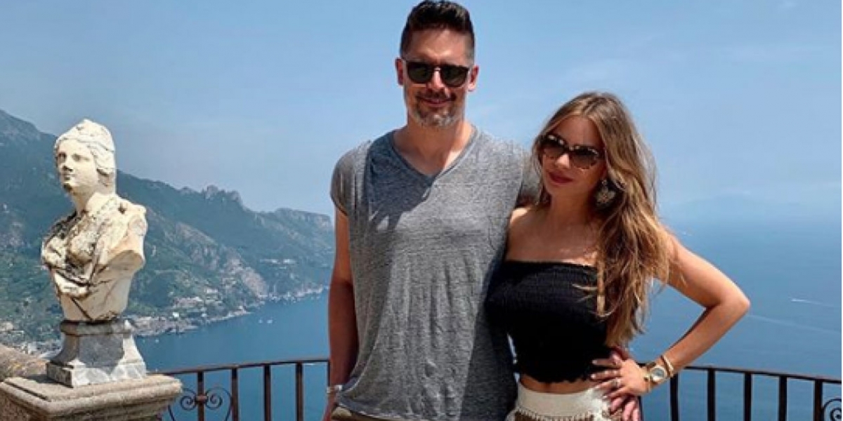 Redes Sociales Sofía Vergara al lado de su esposo, Joe Manganiello, en Italia.