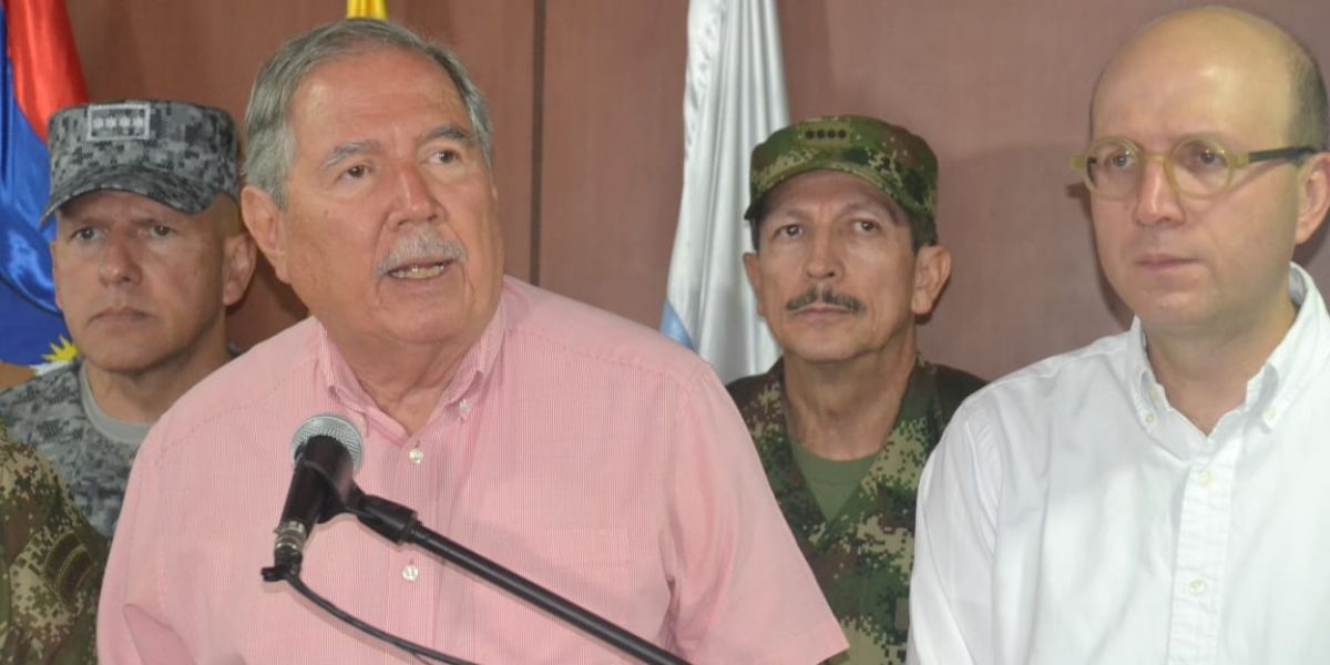 Óscar Mejía - seguimiento.co El ministro de Defensa, Guillermo Botero, presidió un consejo de seguridad en Santa Marta.