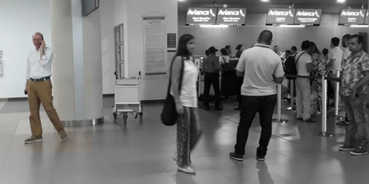 Andrés Rugeles en el aeropuerto Simón Bolívar.