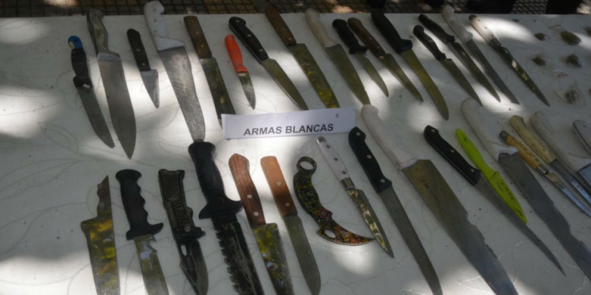 Seguimiento.co Armas blancas incautadas en operativos.