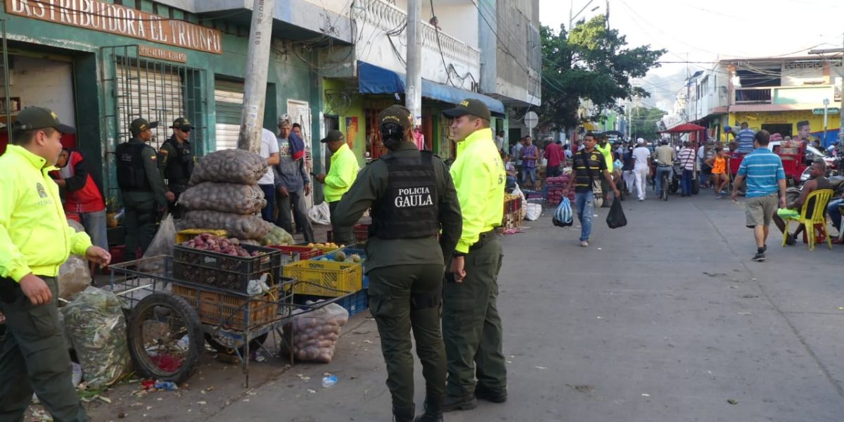 Policía Metropolitana de Santa Marta Controles en el Mercado