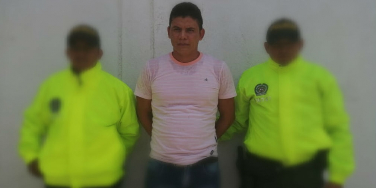 Policía Raúl Rafael Sierra Figueroa, alias 'La Mona'.