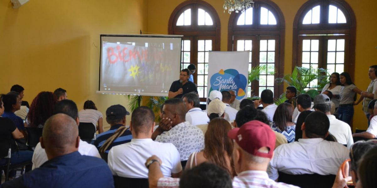 Alcaldía de Santa Marta El alcalde Rafael Martínez socializó las obras menores para la zona rural el pasado fin de semana.