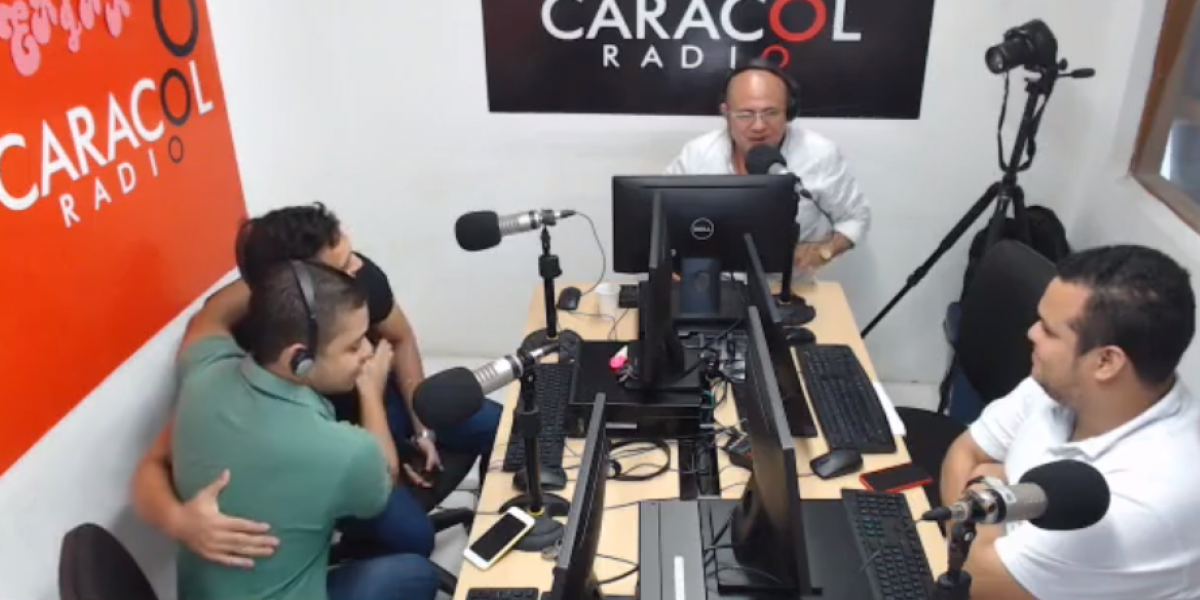 Captura de pantalla Ramiro Romero y Fabio Fernández, líderes juveniles de Fuerza Ciudadana y Magdalena Gana, respectivamente, en Radio Galeón de Caracol.