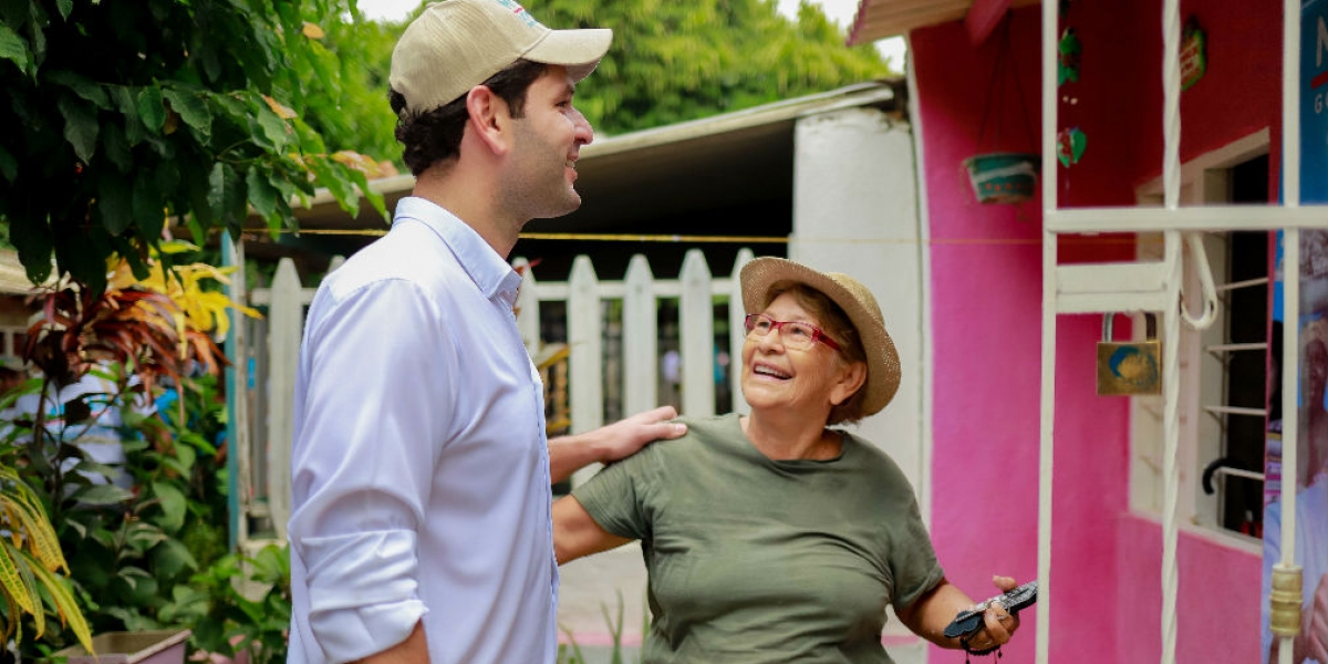 Cortesía El Mello reunido con simpatizantes de su campaña.