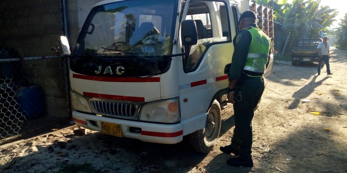 Camión recuperado por la Policía del Magdalena.