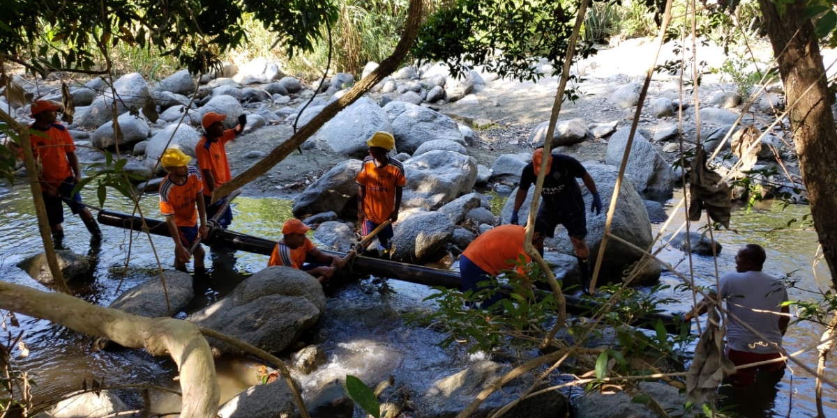 Alcaldía de Santa Marta La Essmar realiza mantenimientos en el sistema de acueducto.