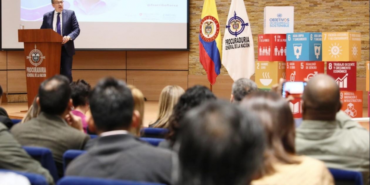 El Procurador General de la Nación, Fernando Carrillo Flórez. 