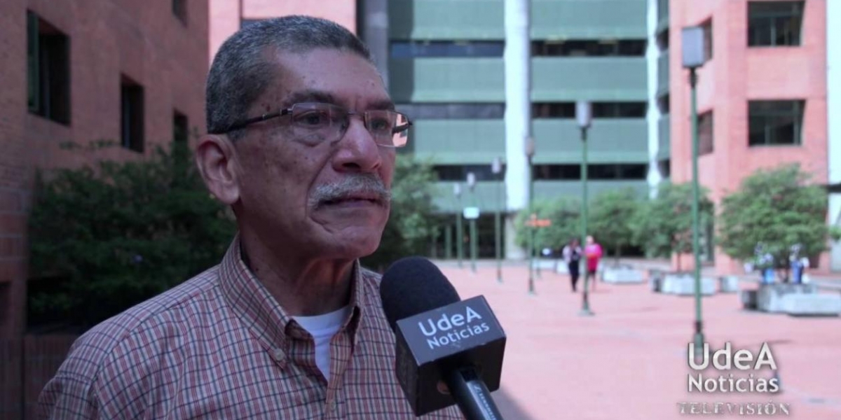 Docente Campo Elías Galindo cortesía