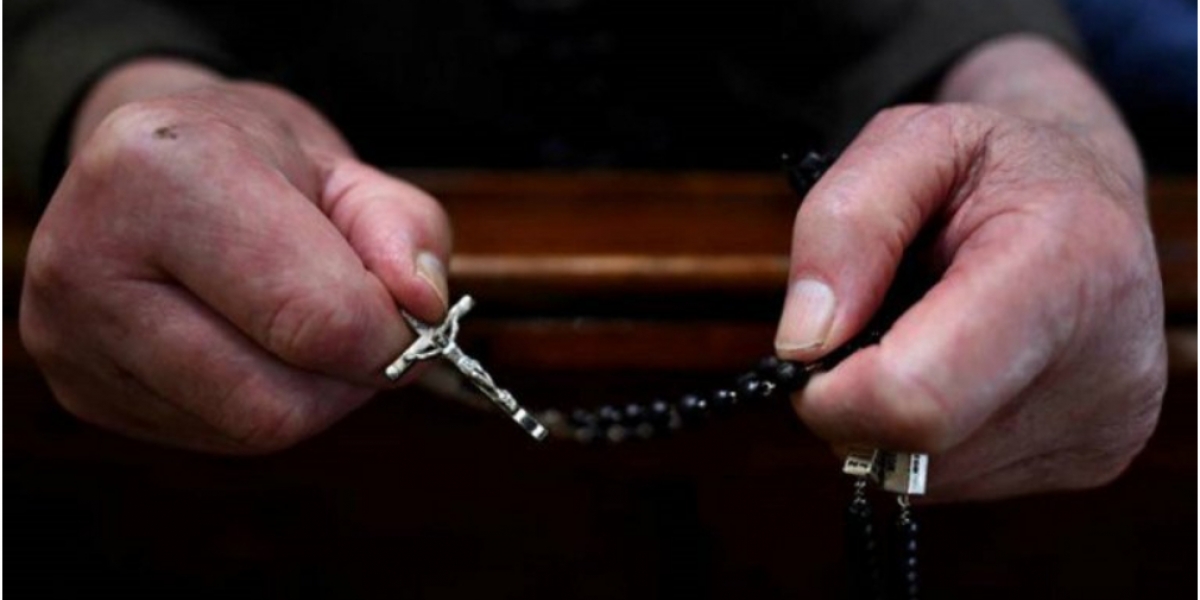 VLN Radio Entre este grupo de implicados se encuentran un sacerdote, un docente, el compañero sentimental de una víctima, y 16 vecinos.