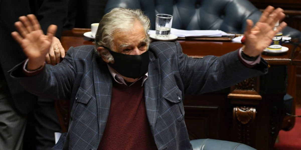 José 'Pepe' Mujica despidiéndose del senado. cortesía