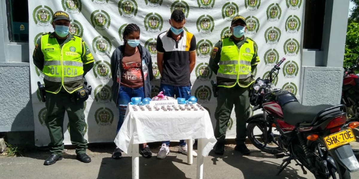 Policía del Magdalena Pareja capturada con marihuana en Fundación.