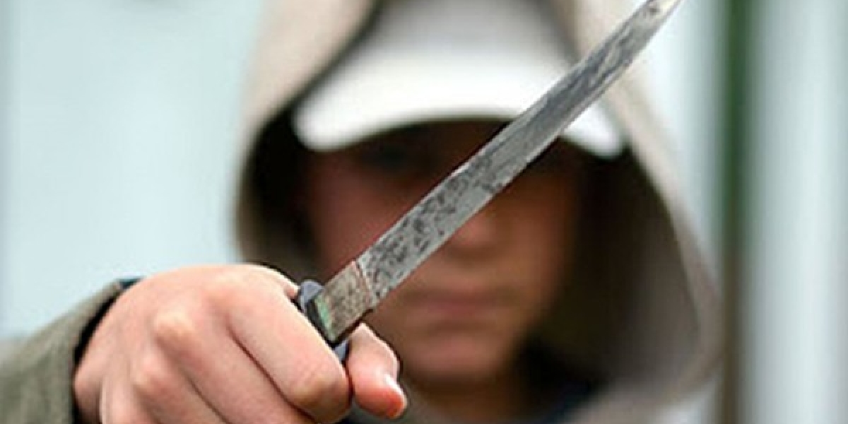 Archivo Los dos jóvenes fueron atracados a cuchillo en el Rodadero.