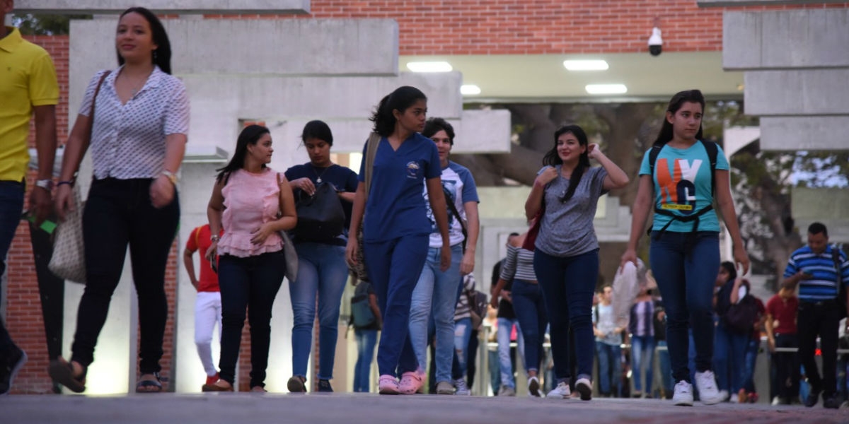 Estudiantes de Unimagdalena.