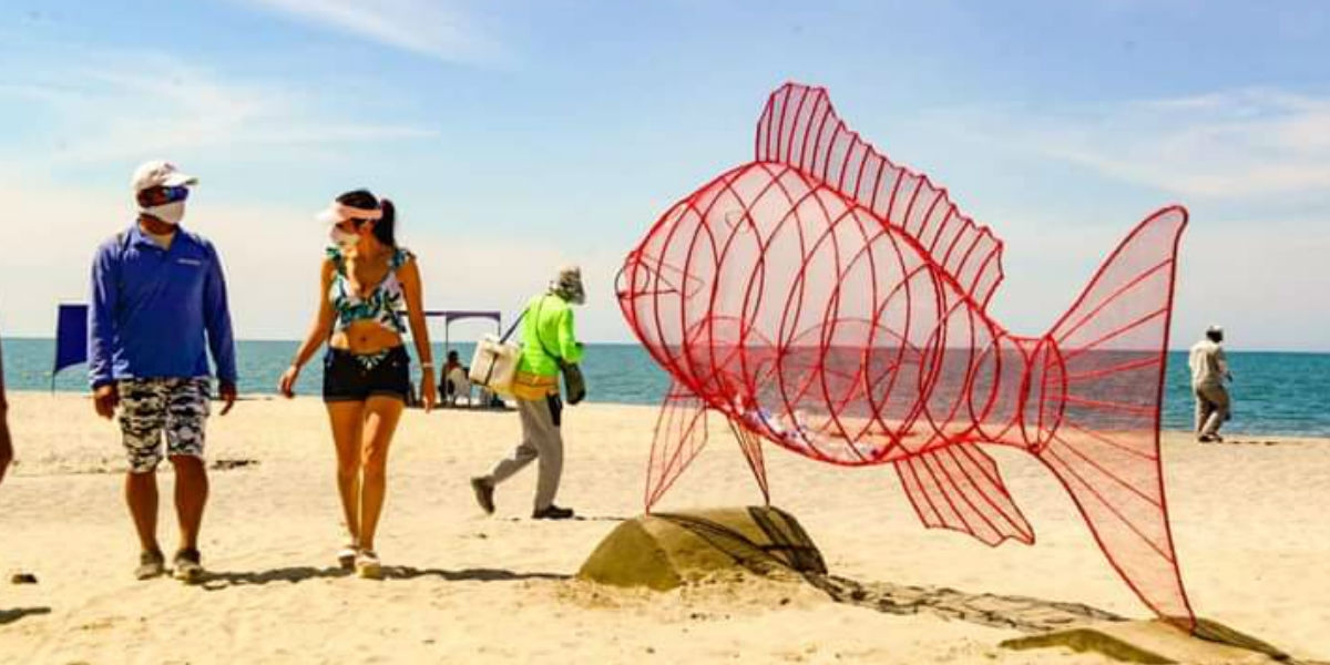 Contenedores instalados en playas de Bello Horizonte.