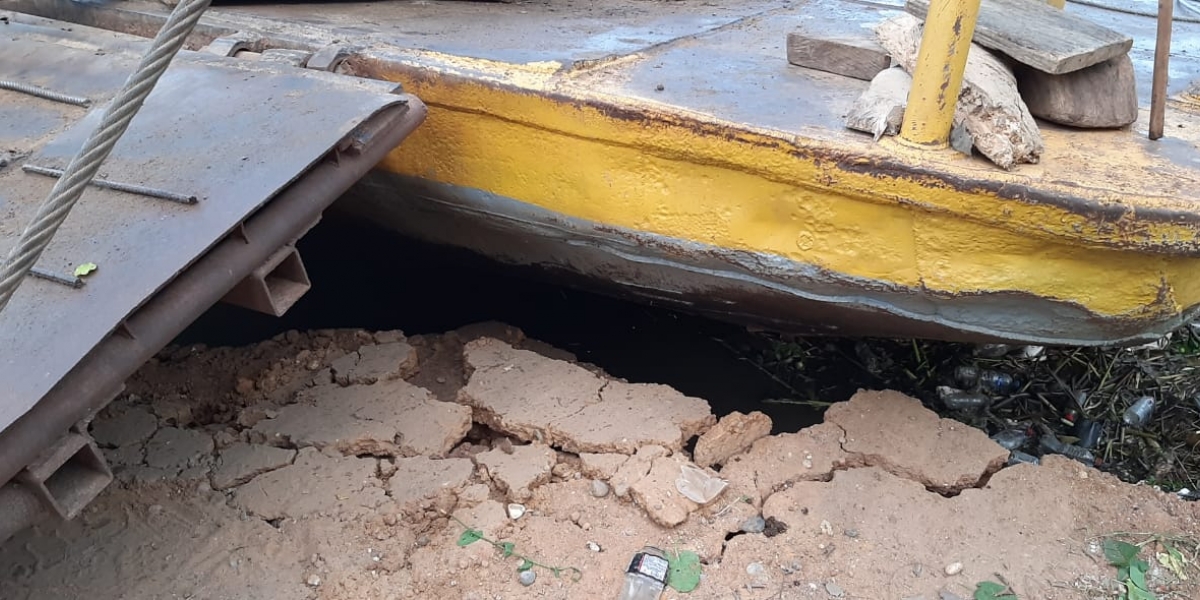 Cortesía Así se ve la socavación en la zona de descargue del ferry.