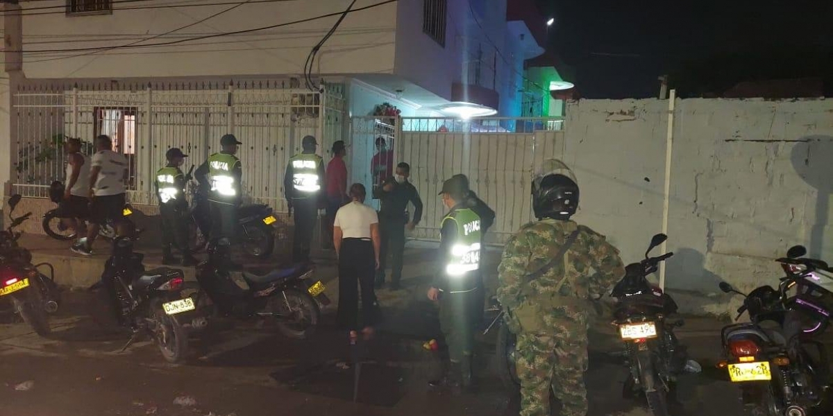 Cortesía Hasta en conjuntos residenciales desarmaron covid-parrandas en Santa Marta.