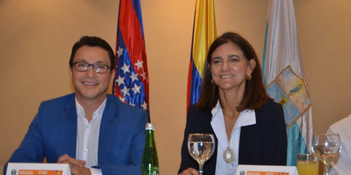 Oscar Mejía- Seguimiento.co Mintransporte en Santa Marta junto a Carlos Caicedo