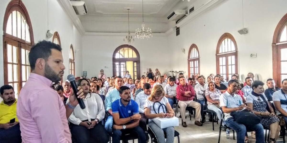 EL DIRECTOR DE ASUNTOS LOCALES Y PARTICIPACIÓN DEL DISTRITO, CARLOS BONILLA, EXPLICÓ HACE UNOS DÍAS EL CRONOGRAMA..