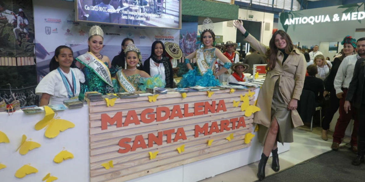 Taliana Vargas en el stand de Magdalena y Santa Marta.