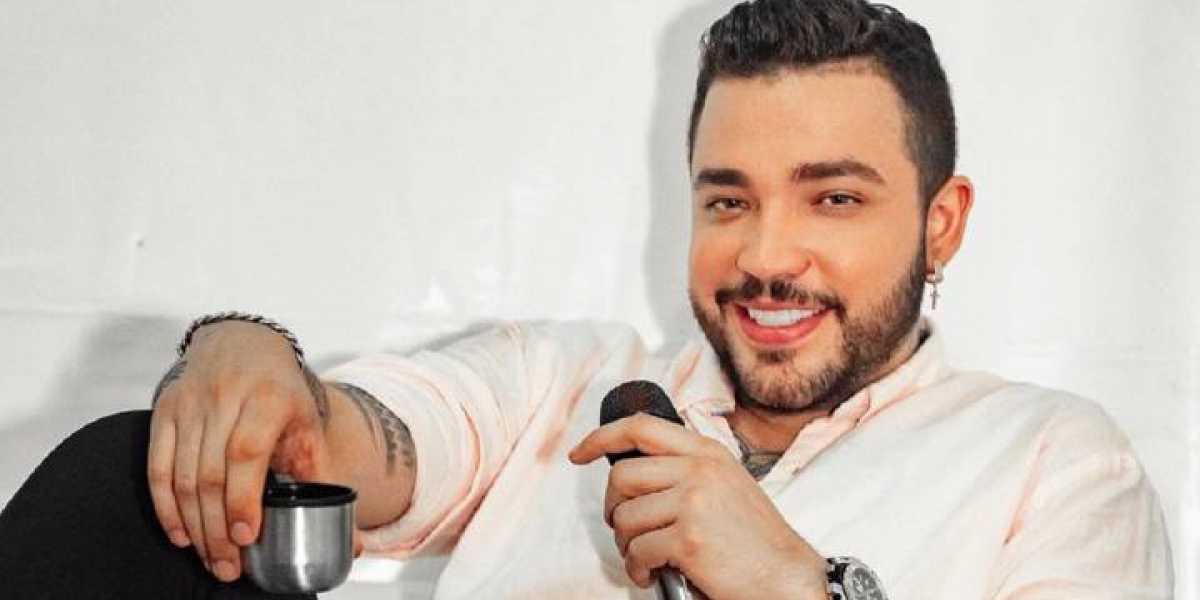Redes sociales Jessi Uribe, cantante.
