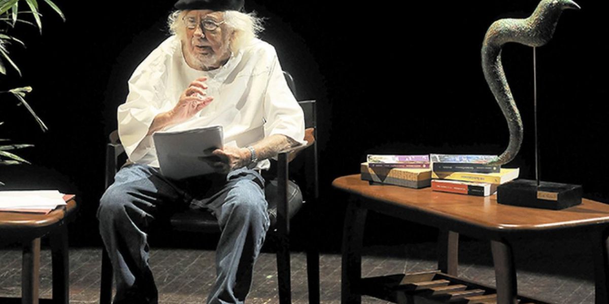 La Prensa Ernesto Cardenal.