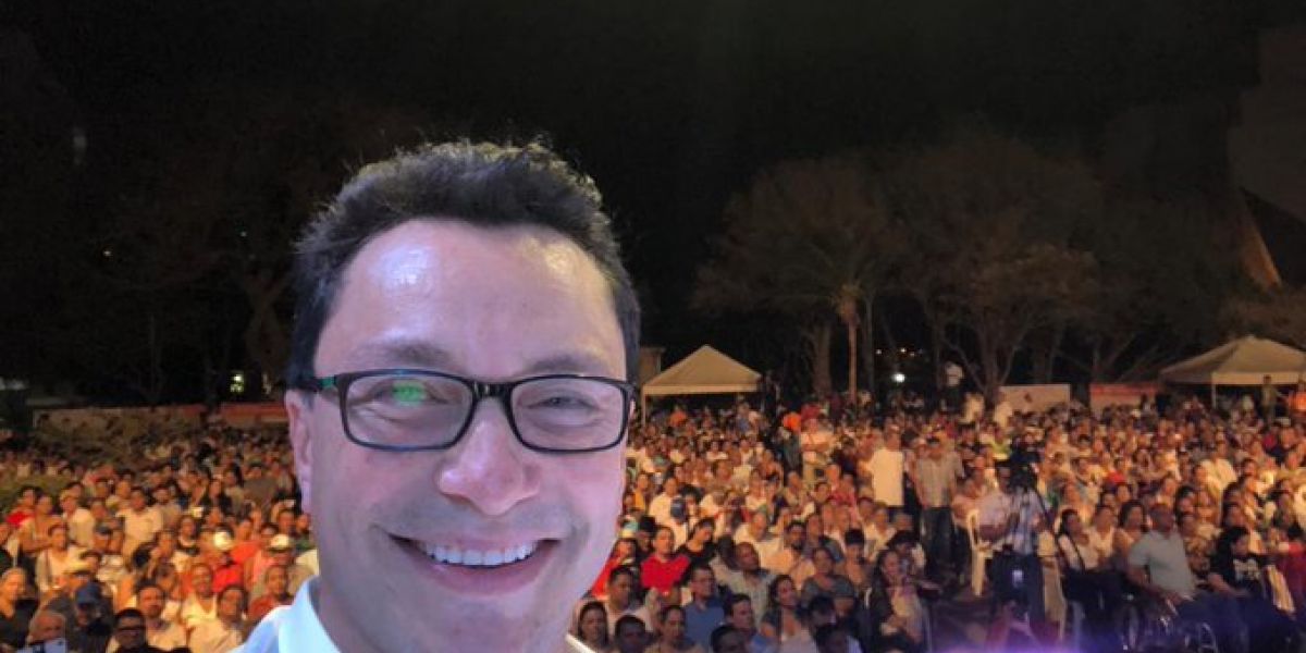 @CarloseCaicedo Carlos Caicedo, gobernador del Magdalena.
