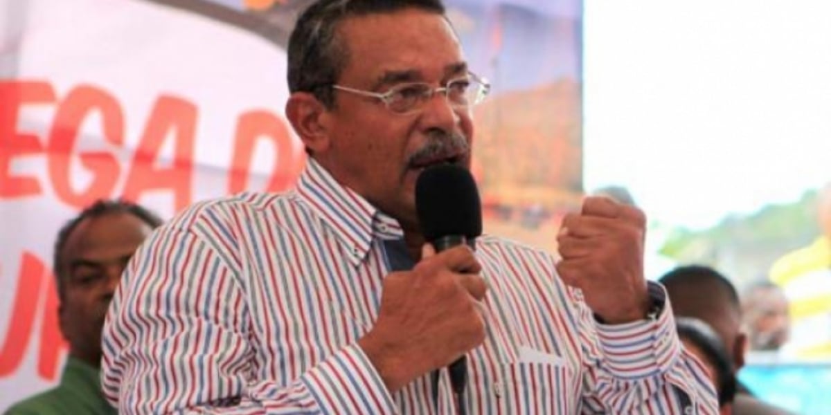 El Político Jorge Luis García Carneiro, gobernador del estado La Guaira.