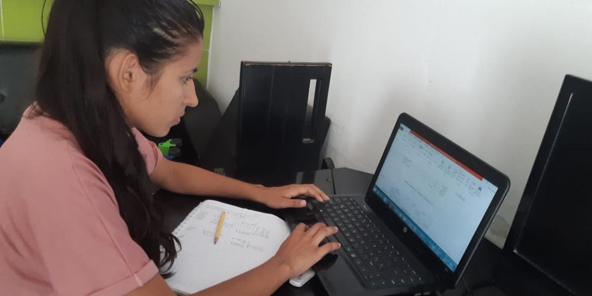 Sena Los aprendices se apoyan en las plataformas virtuales de aprendizaje diseñadas por Territorrium.