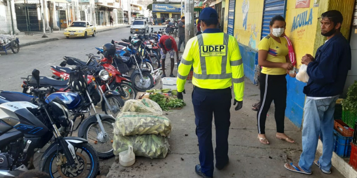 Alcaldía de Santa Marta Control a vendedores informales.